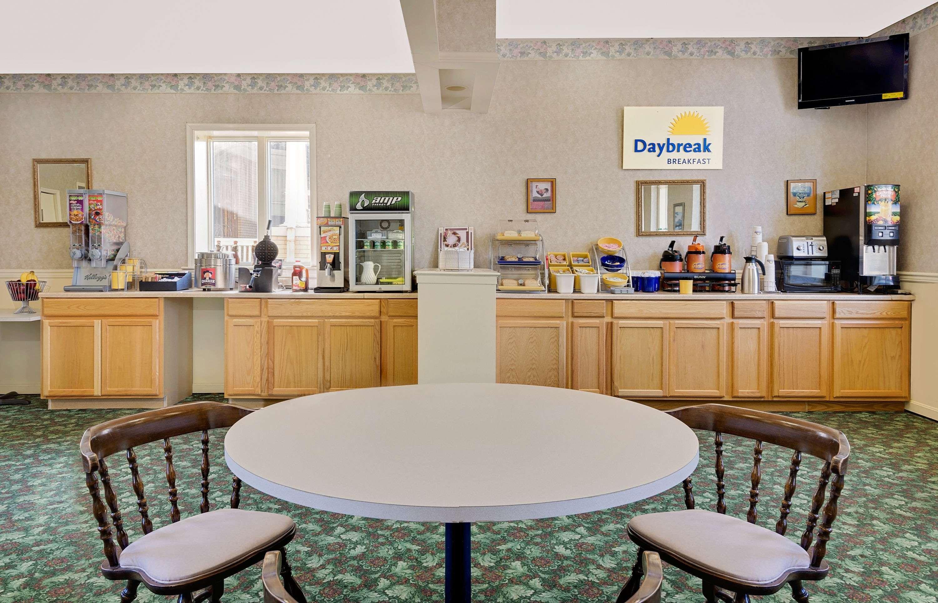 Days Inn By Wyndham Waynesboro מראה חיצוני תמונה